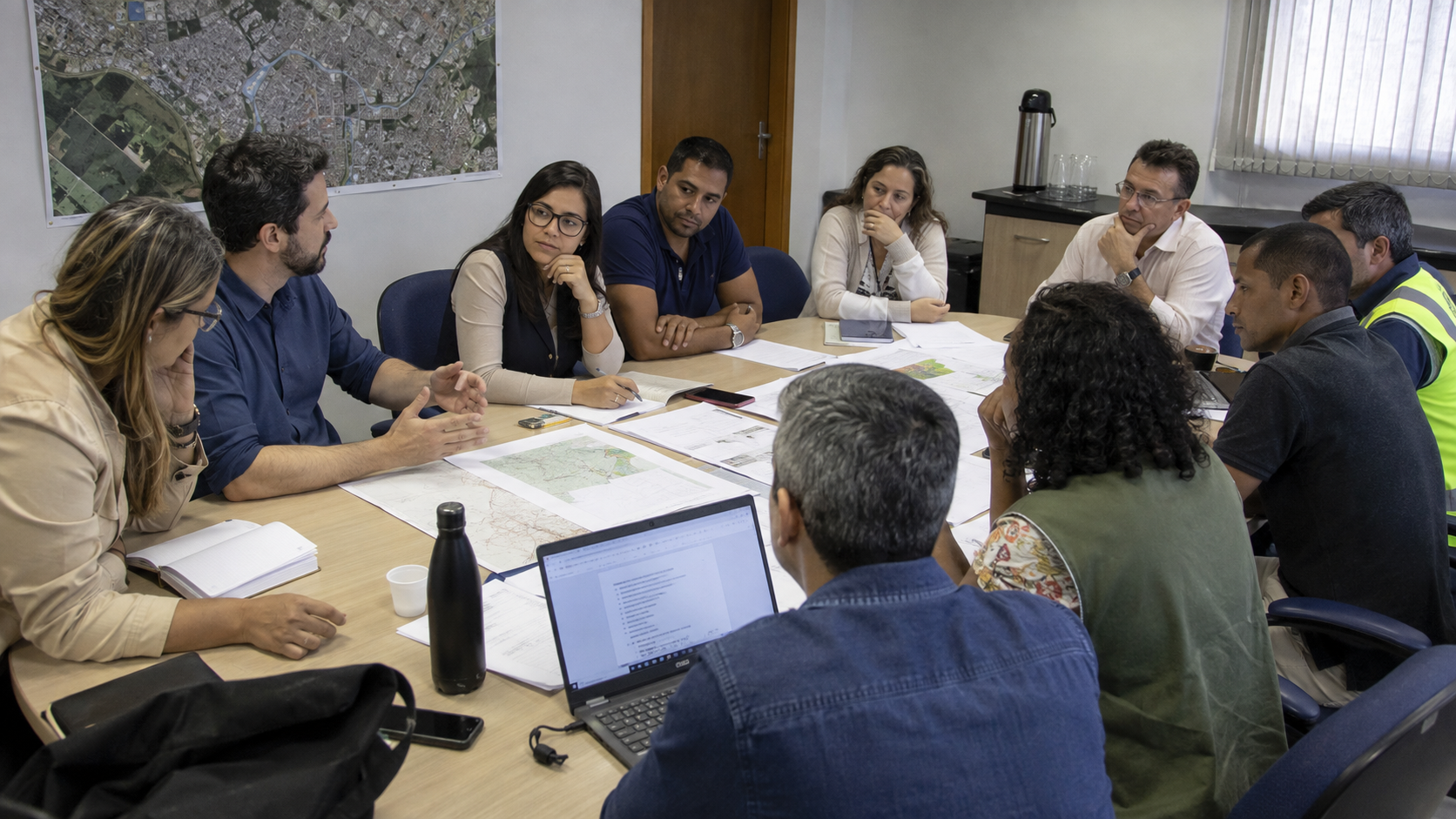 A necessidade de coordenação entre diferentes atores na implementação do PMSB